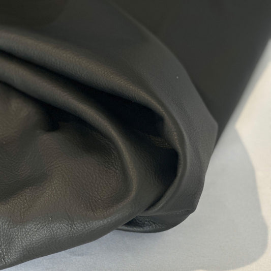 VINTAGE BLACK LEATHER